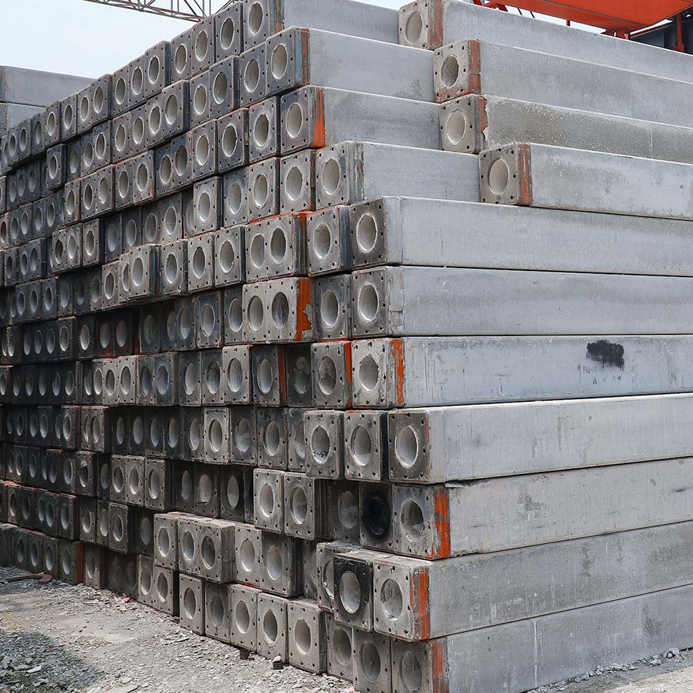 Prestressed concrete hollow square piles